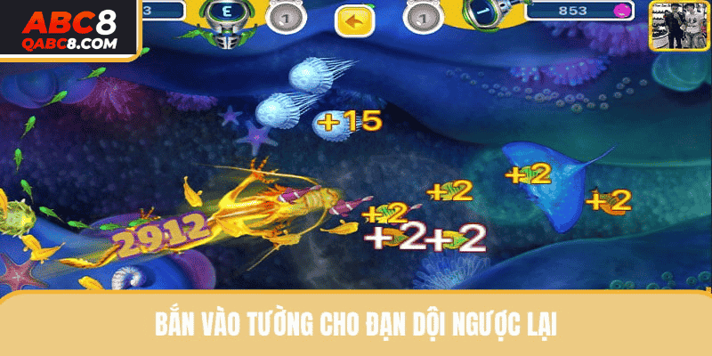 Ngắm bắn vào góc tường cho đạn dội ngược vào